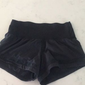 Lululemon pace perfect short
